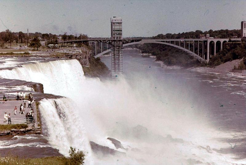 Undated_NiagraFalls0000.JPG