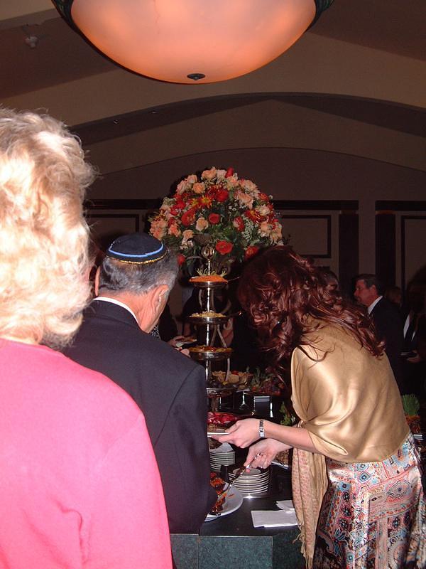 BuffetTable19NOV05.jpg